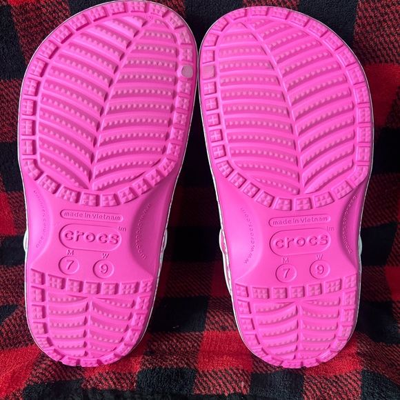 Barbie Crocs - Picture 2 of 3